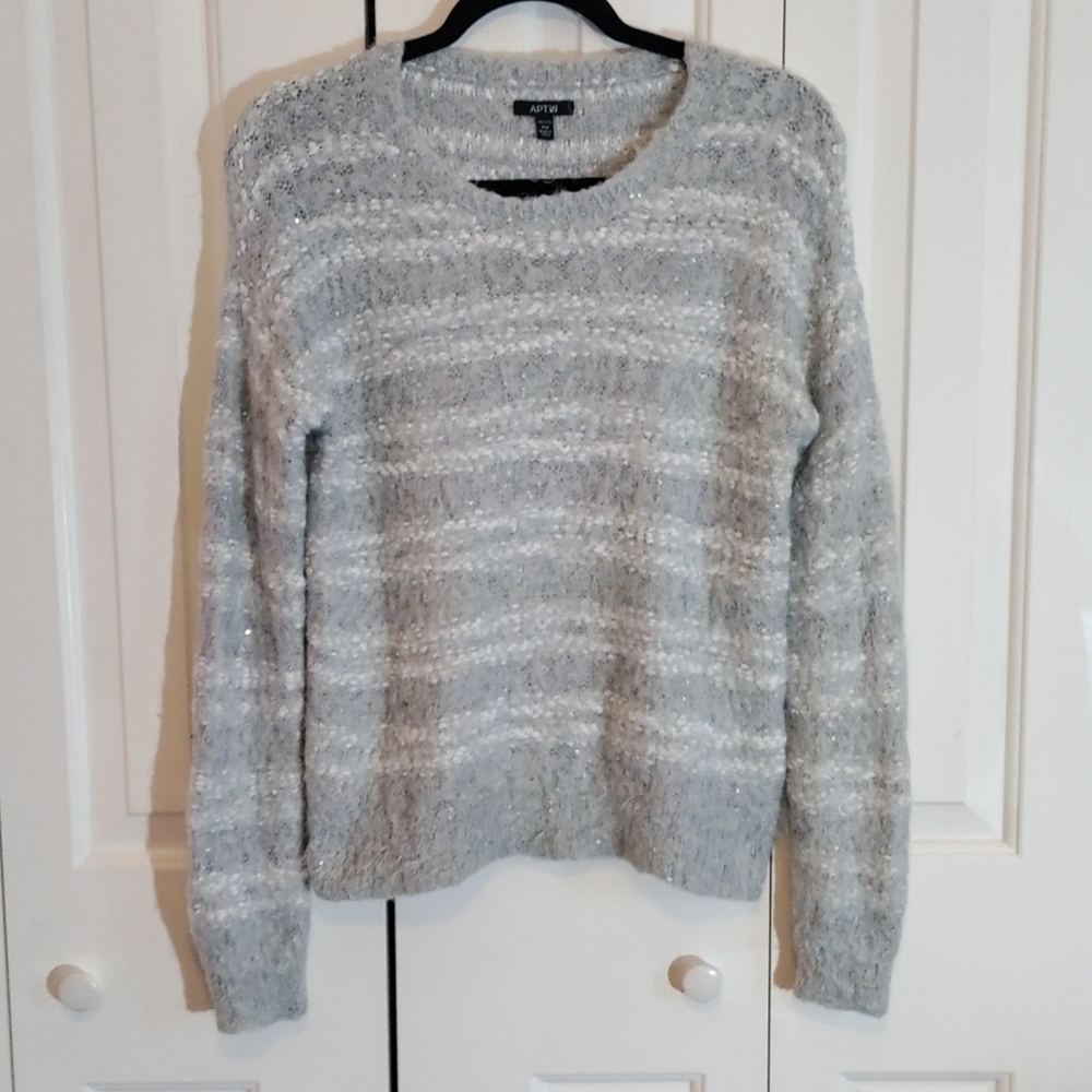 Apt 9 sweater gray/white w/ silver sequins fluffy and soft women's petite medium